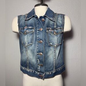 Level99 Sleeveless Denim Vest Size Medium Classic Blue Wash